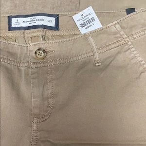 NWT khakis Abercrombie & Fitch chinos